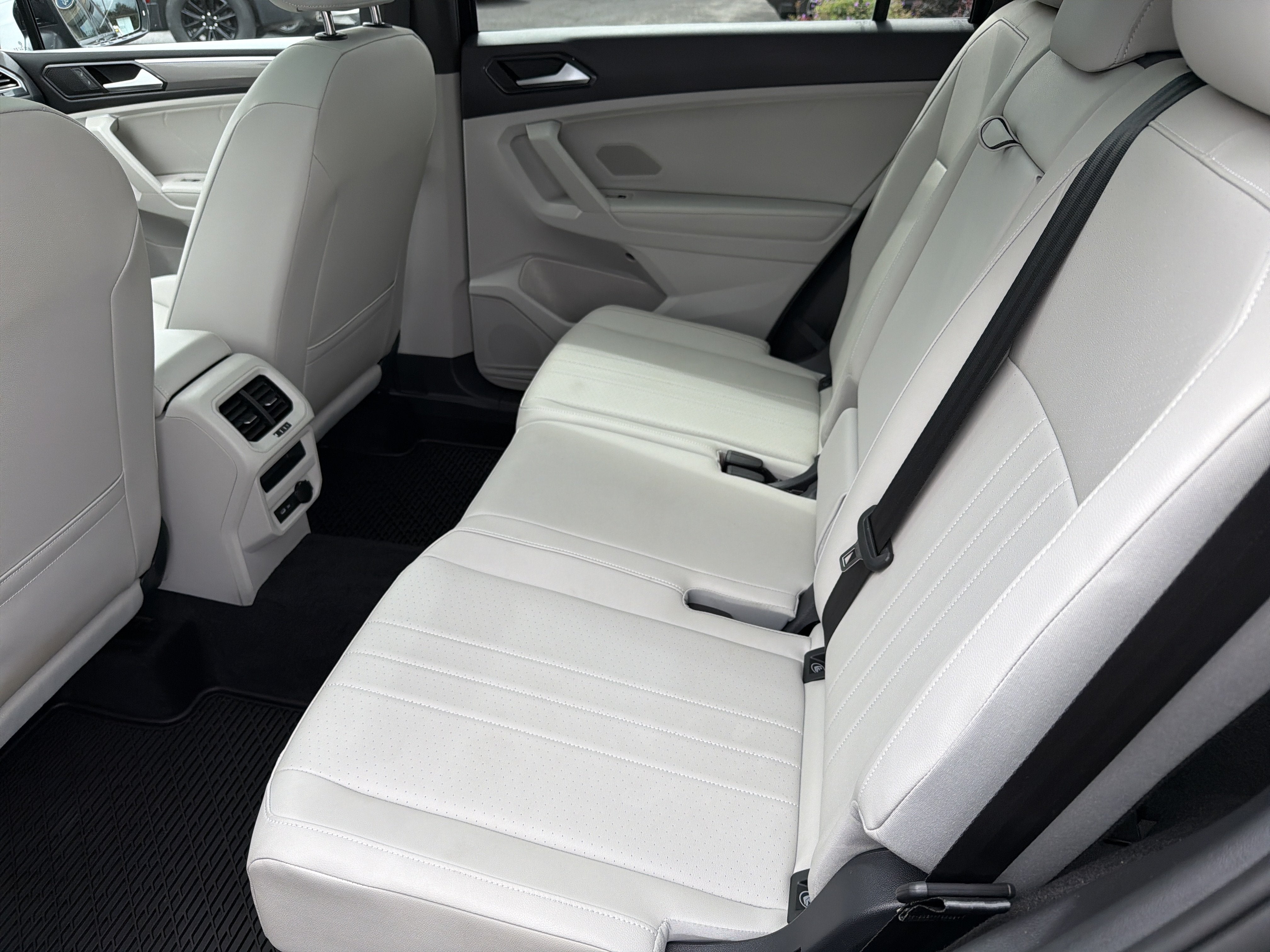 2024 Volkswagen Tiguan 2.0T SE R-Line Black 4MOTION