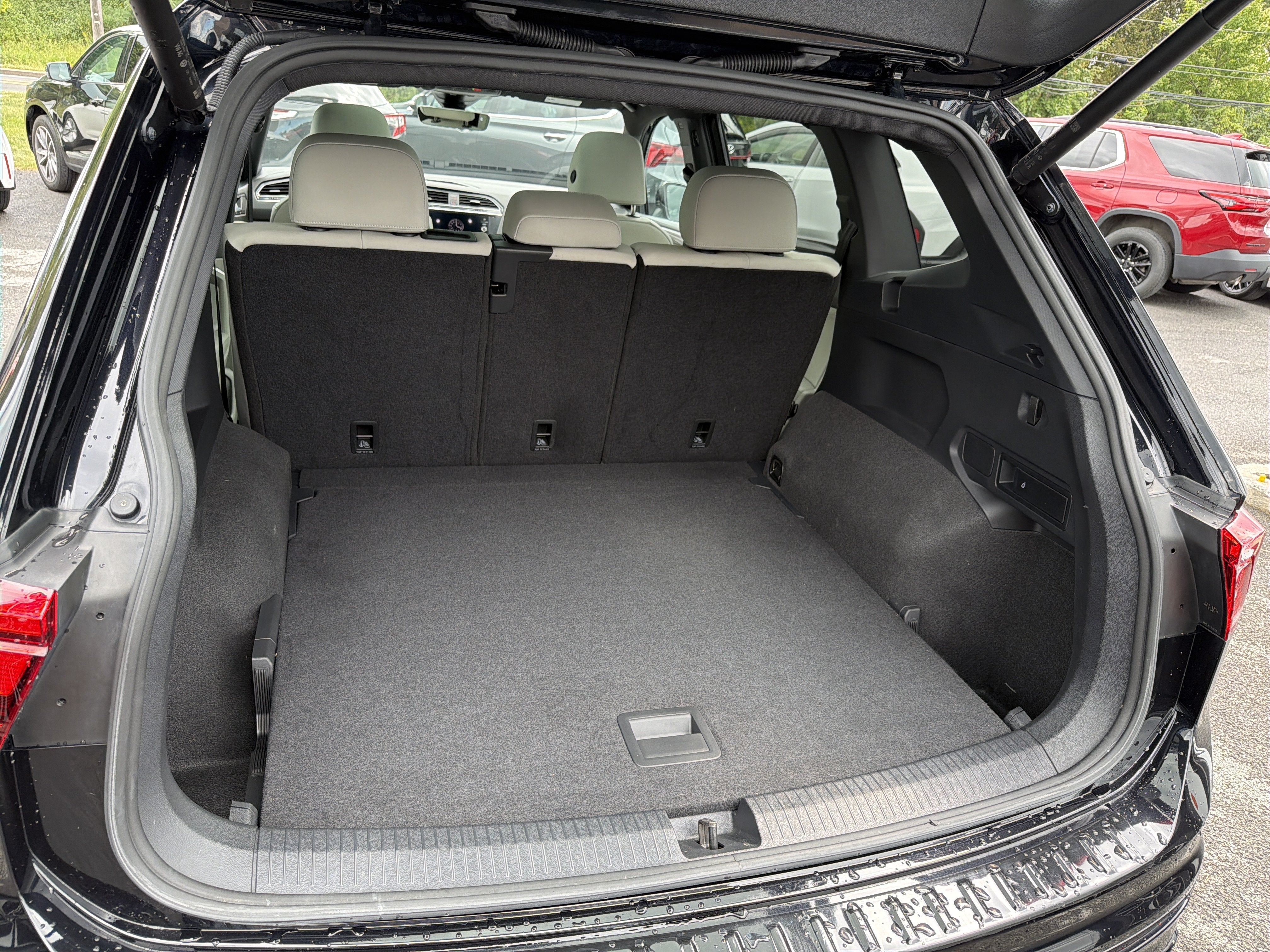 2024 Volkswagen Tiguan 2.0T SE R-Line Black 4MOTION