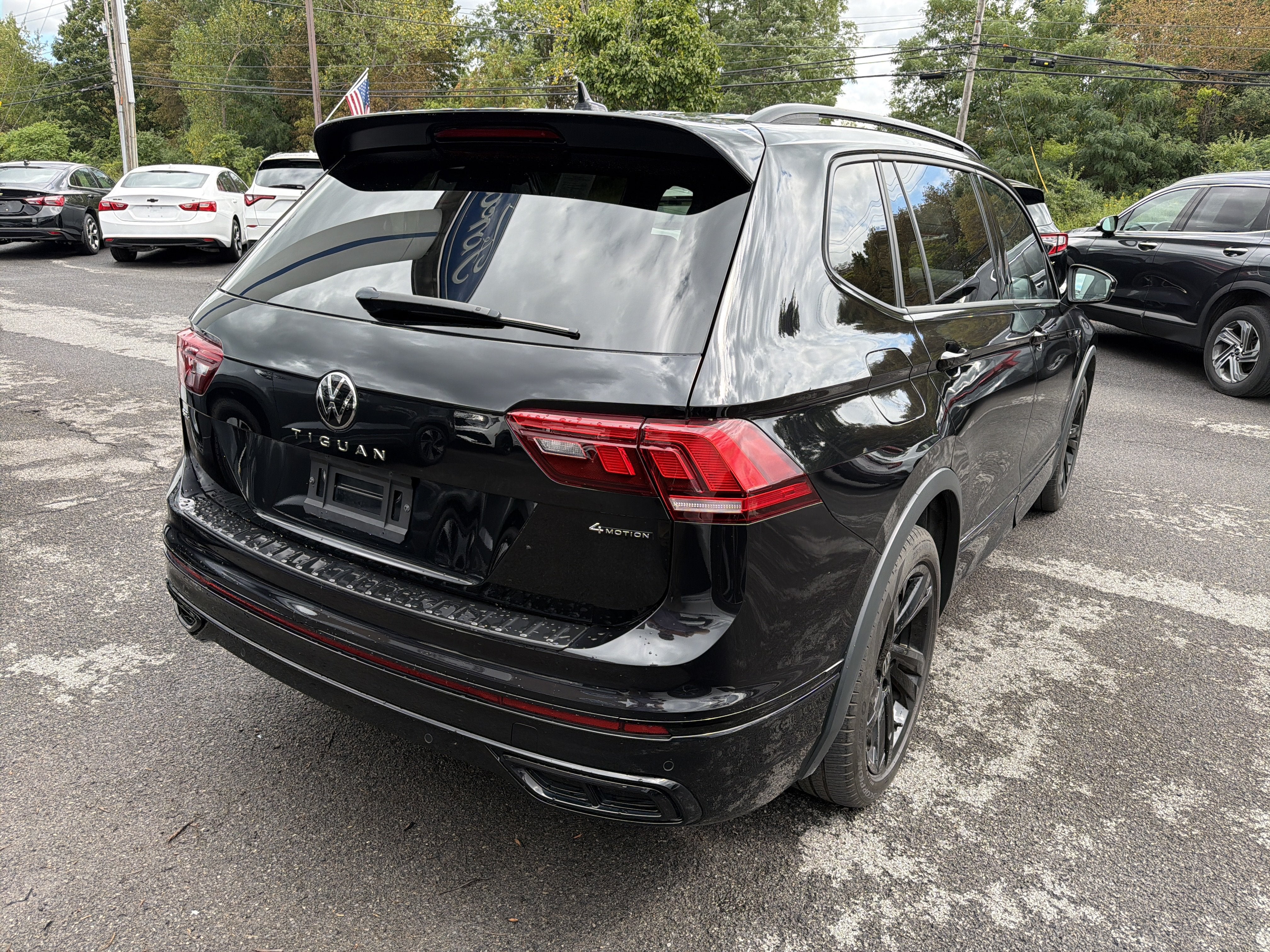 2024 Volkswagen Tiguan 2.0T SE R-Line Black 4MOTION