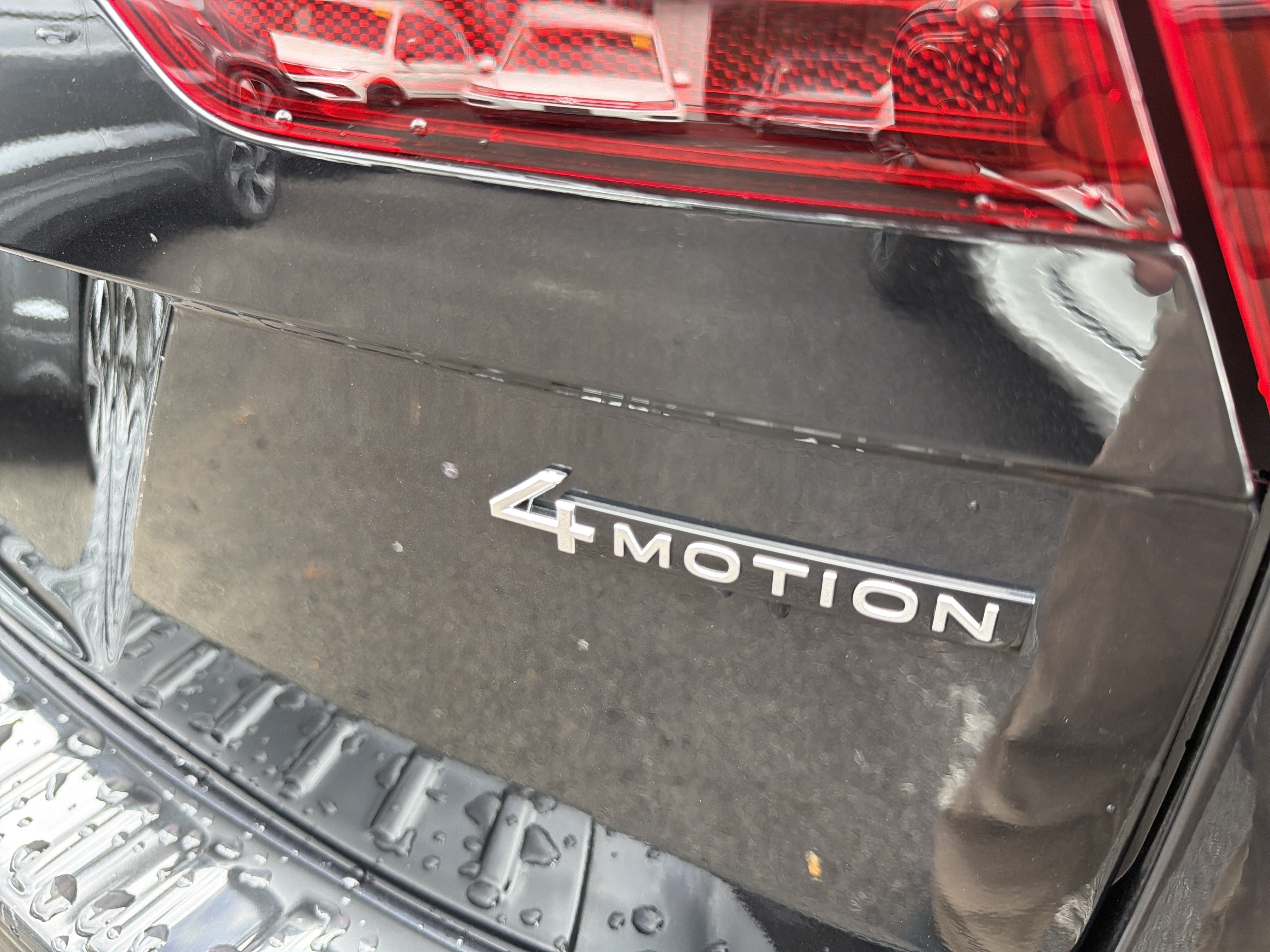 2024 Volkswagen Tiguan 2.0T SE R-Line Black 4MOTION
