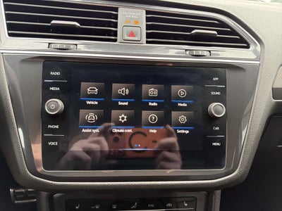 2023 Volkswagen Tiguan SE R-Line Black