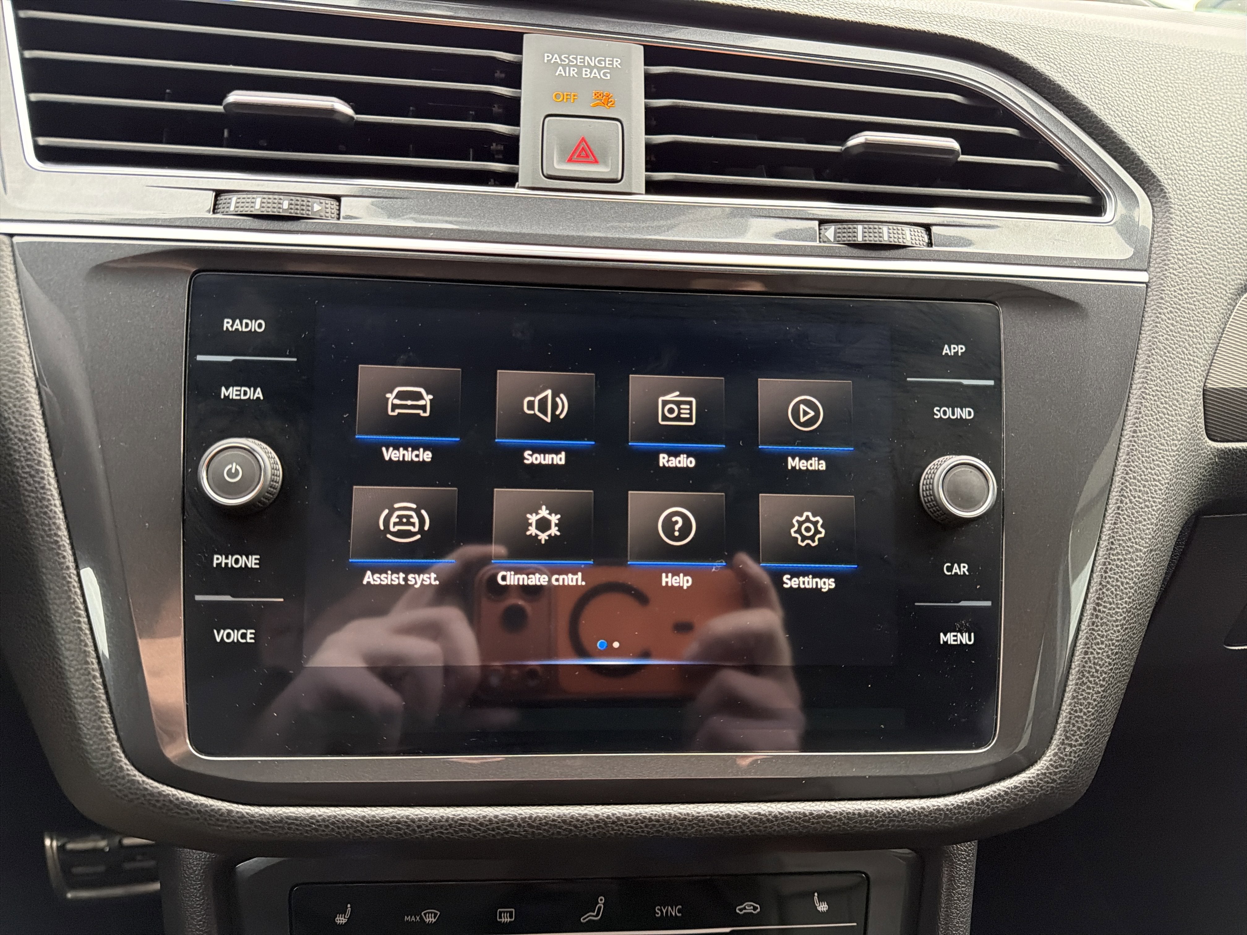 2023 Volkswagen Tiguan SE R-Line Black