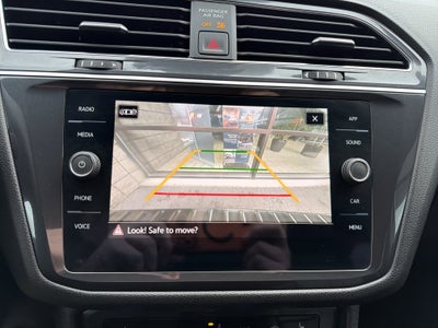 2023 Volkswagen Tiguan SE R-Line Black