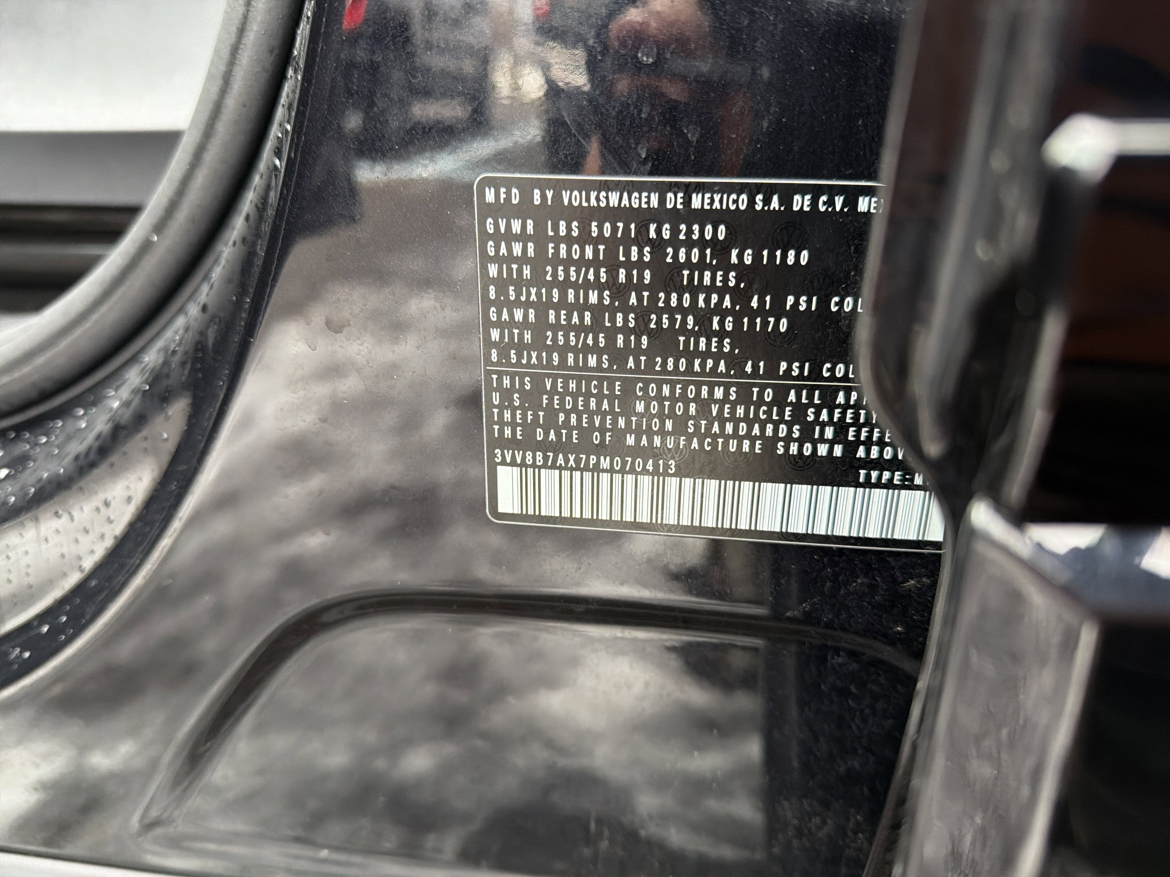 2023 Volkswagen Tiguan SE R-Line Black