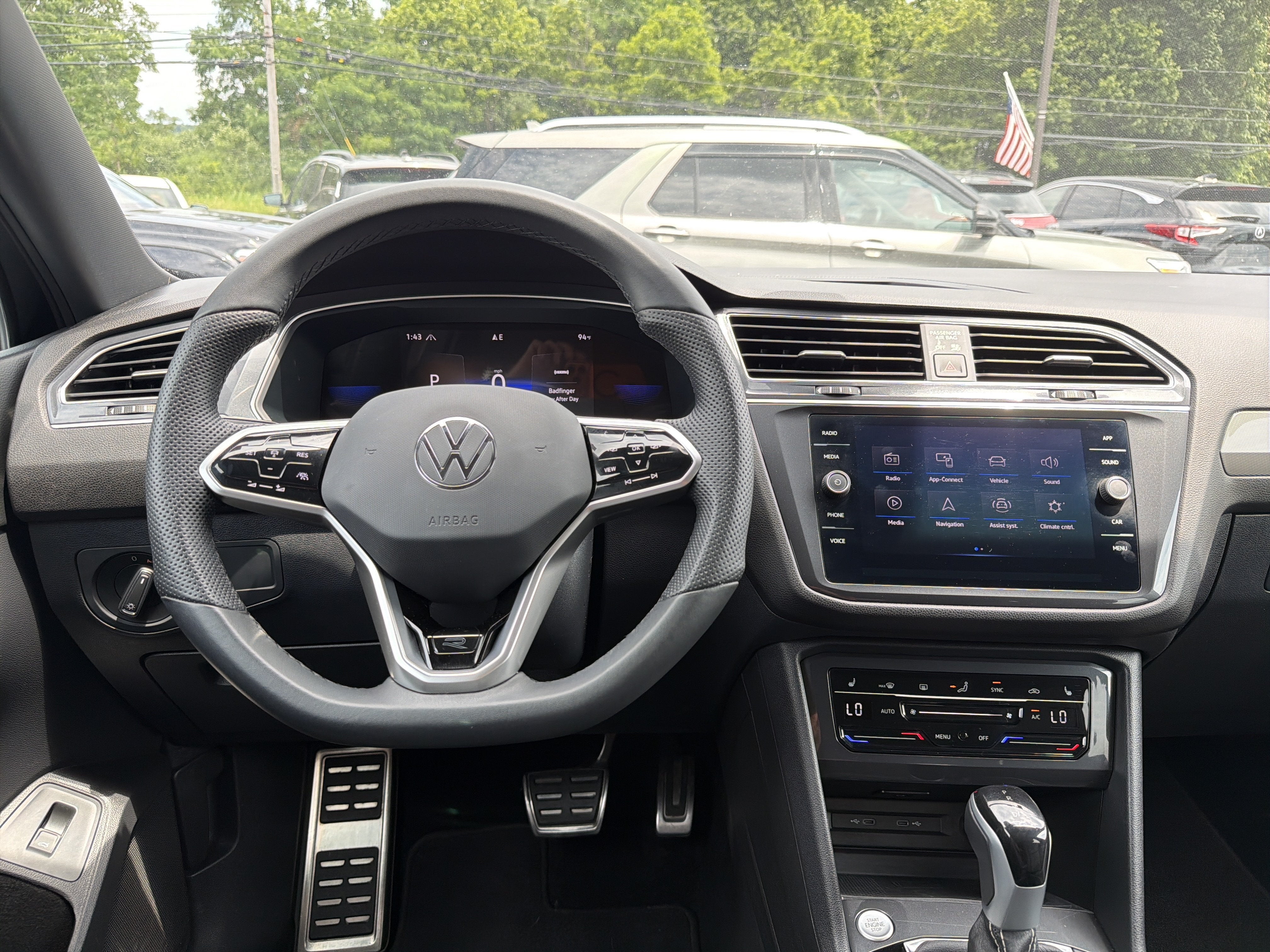 2024 Volkswagen Tiguan 2.0T SE R-Line Black 4MOTION