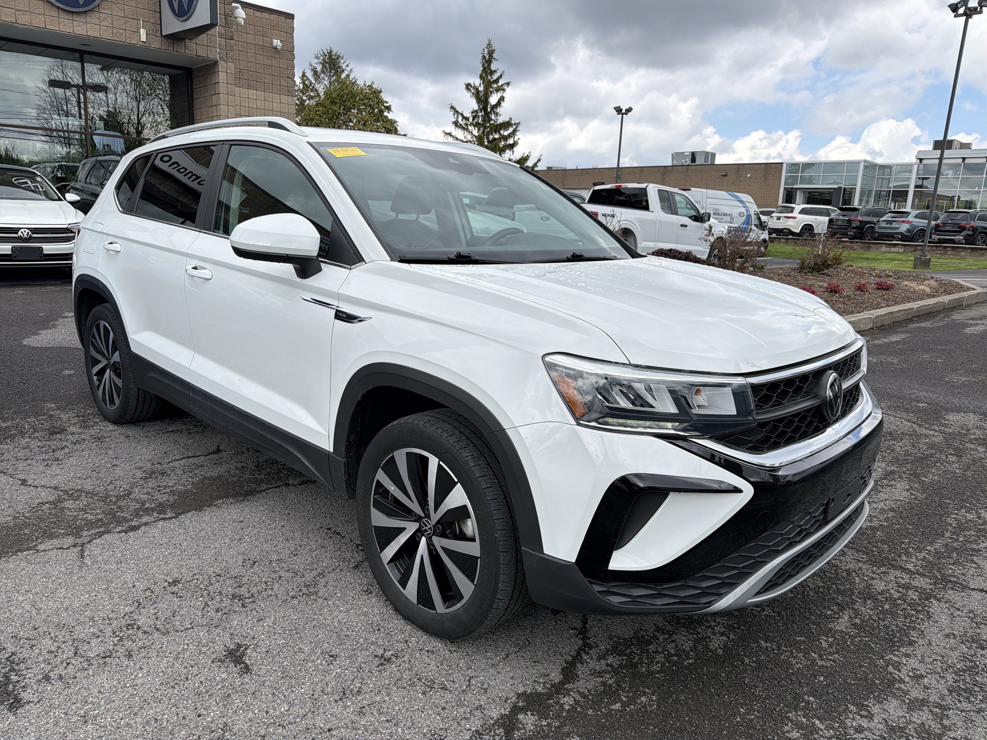 2023 Volkswagen Taos SE 4MOTION *Ltd Avail*