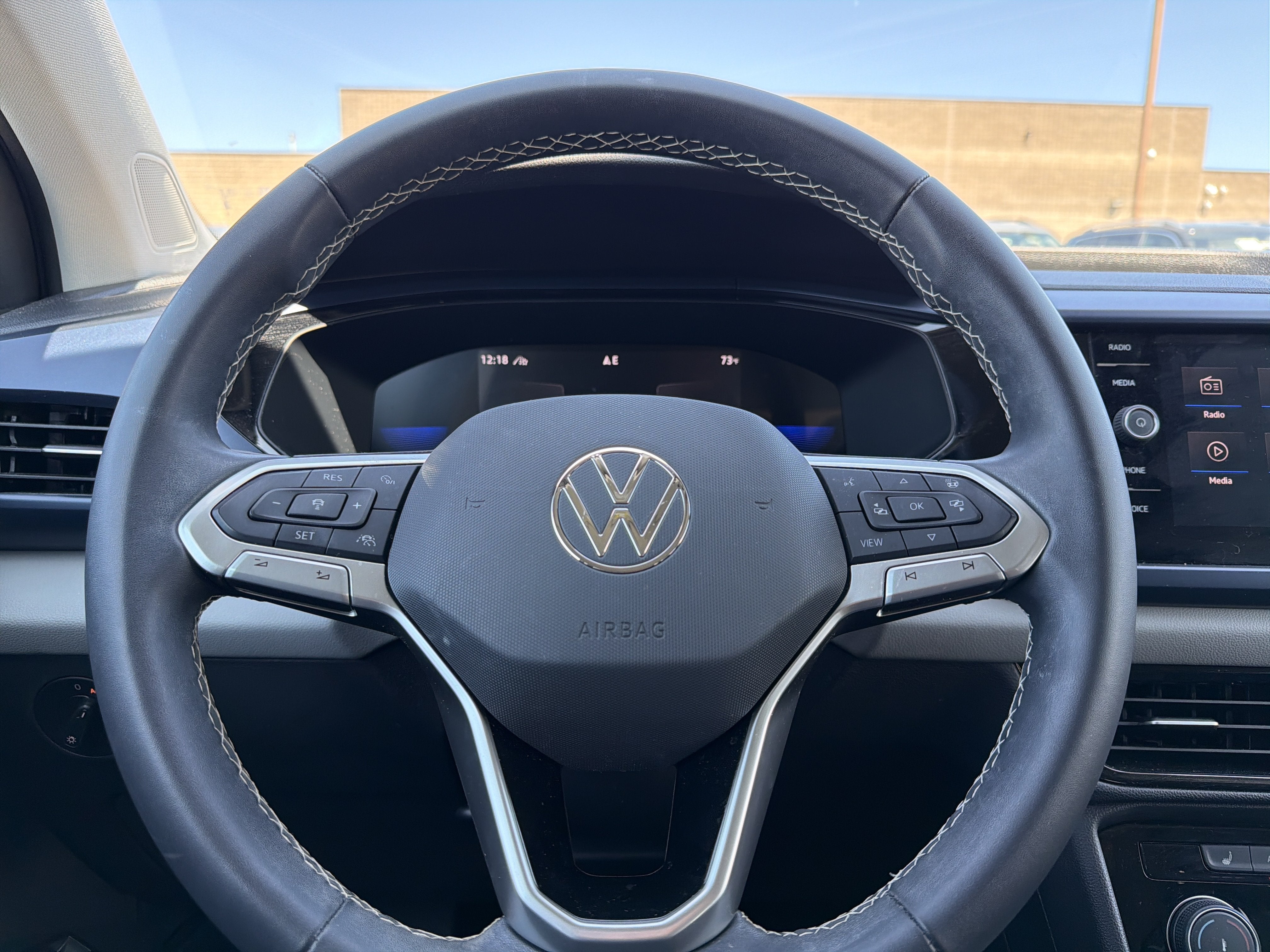 2023 Volkswagen Taos SE 4MOTION