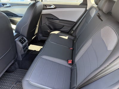 2023 Volkswagen Taos SE 4MOTION