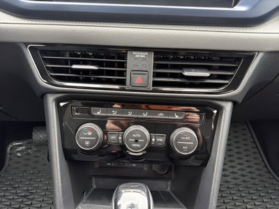 2024 Volkswagen Taos SE 4MOTION