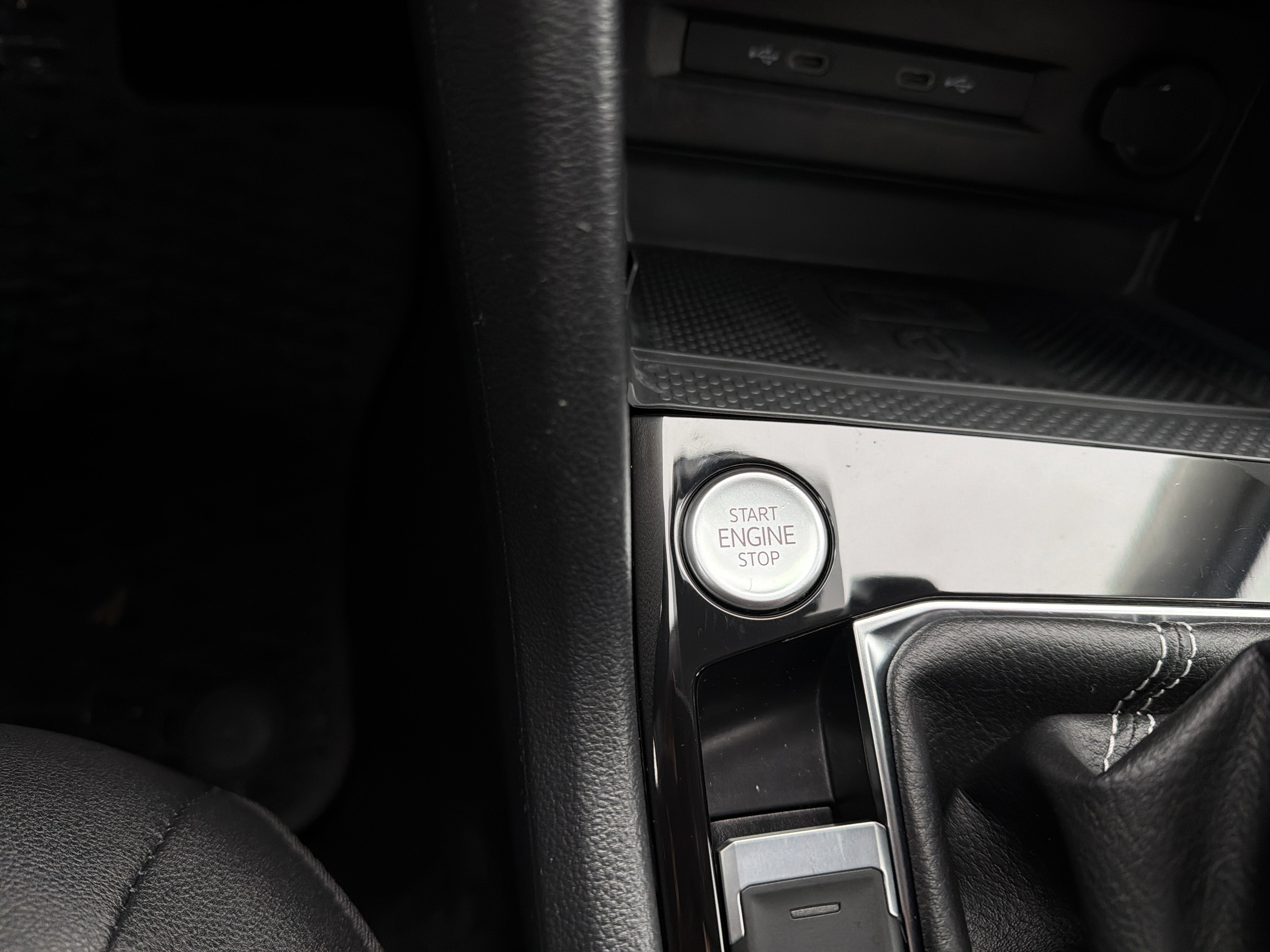 2024 Volkswagen Taos SE 4MOTION