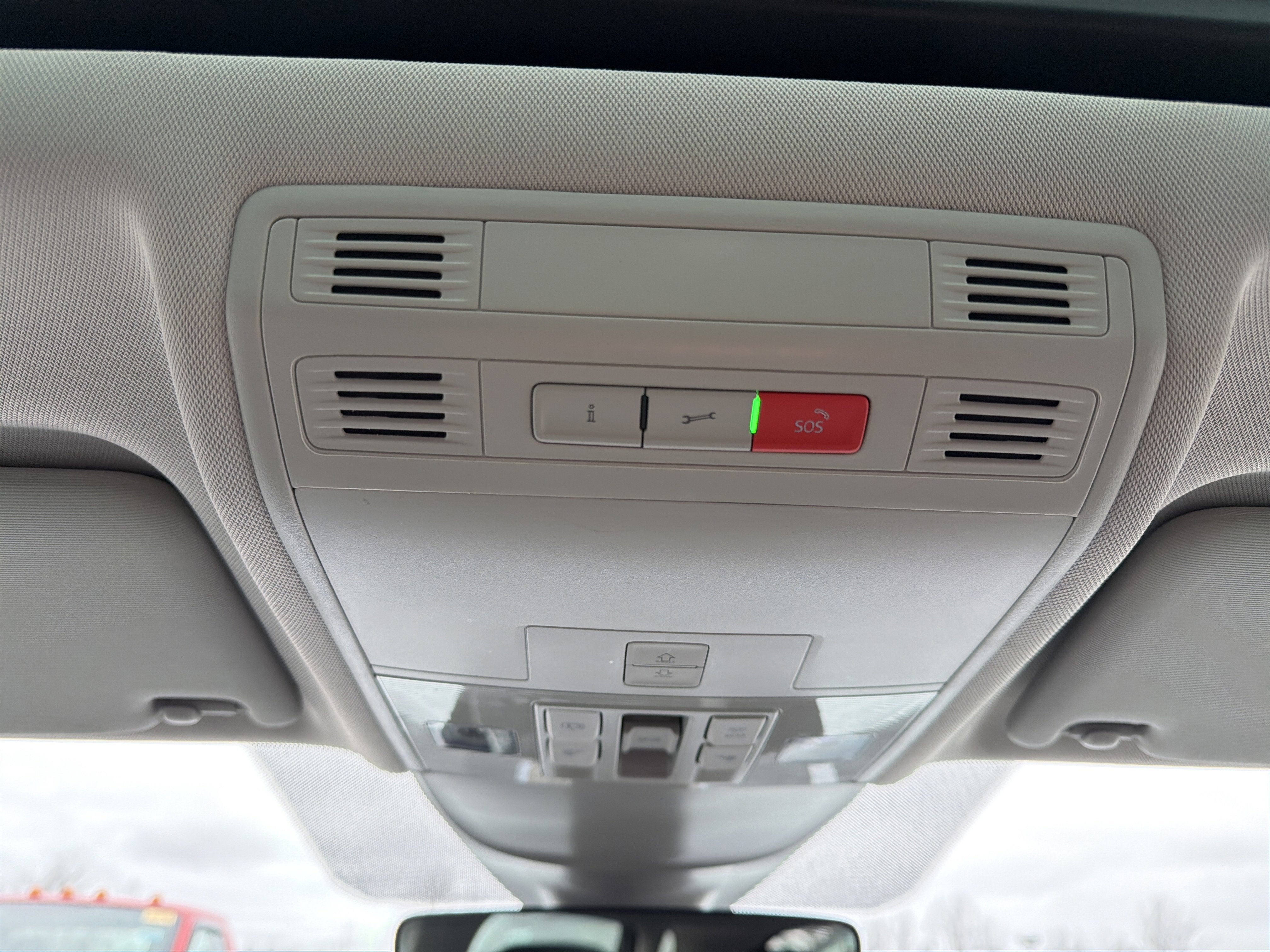 2025 Volkswagen Taos SE 4MOTION