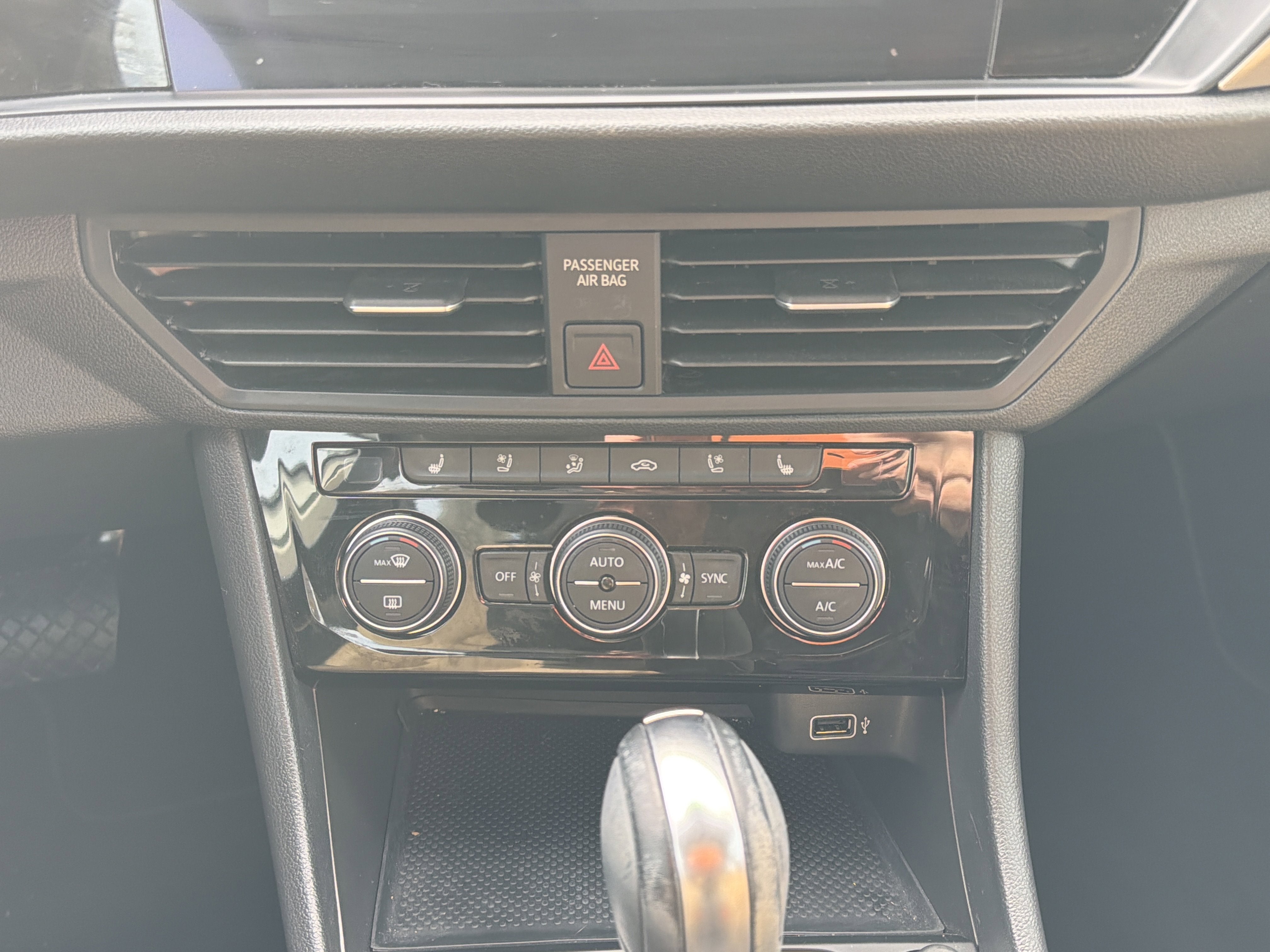 2019 Volkswagen Jetta SEL Premium