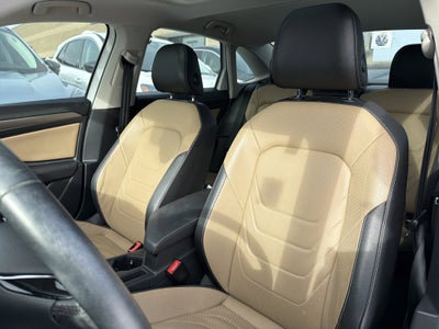 2019 Volkswagen Jetta SEL Premium