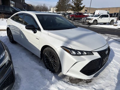 2019 Toyota Avalon XSE Hybrid