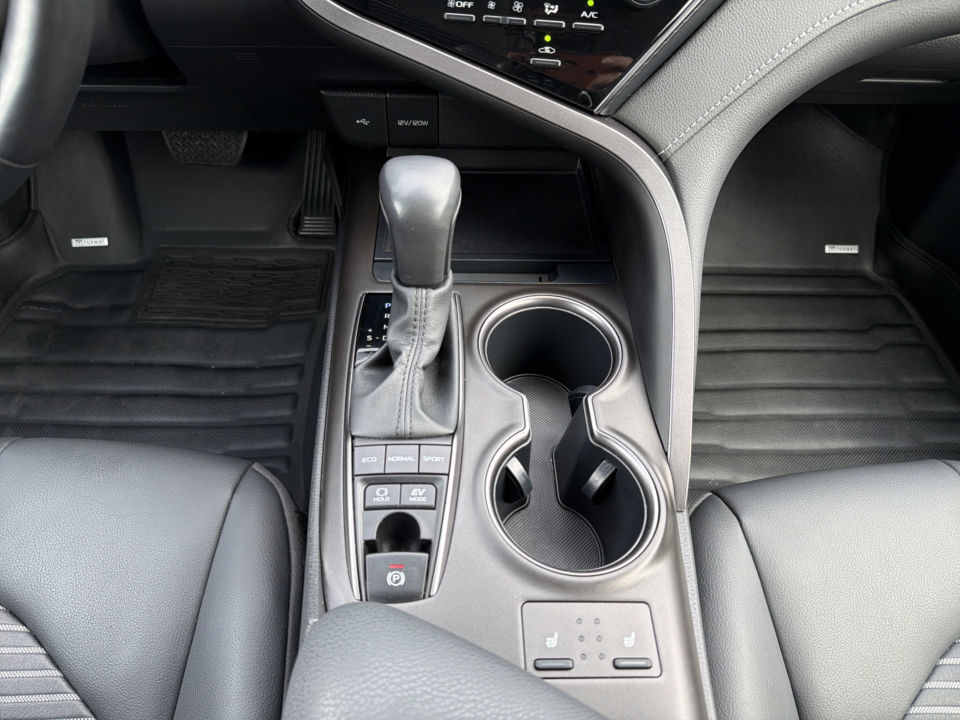 2023 Toyota Camry Hybrid SE