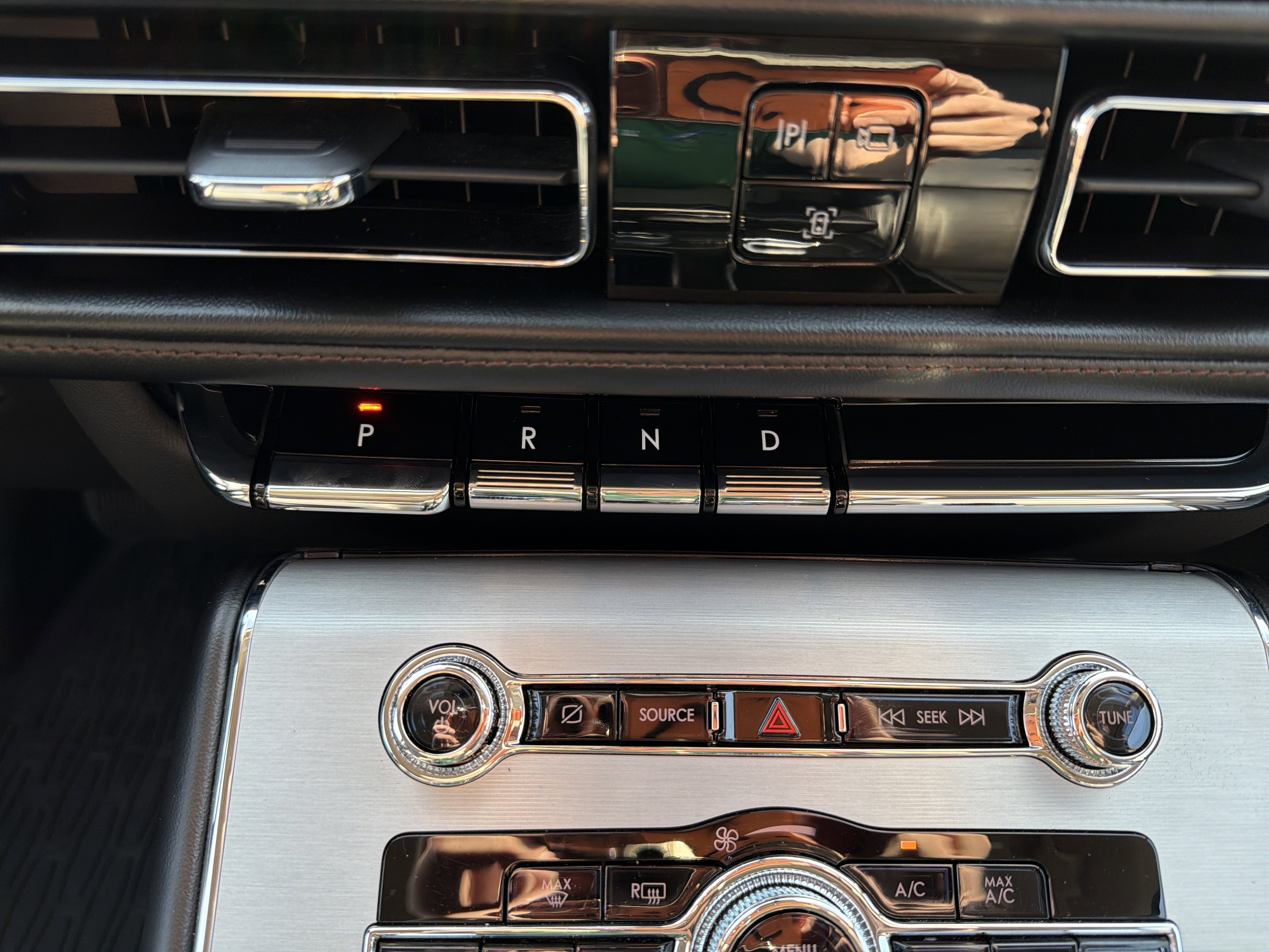 2023 Lincoln Aviator Standard