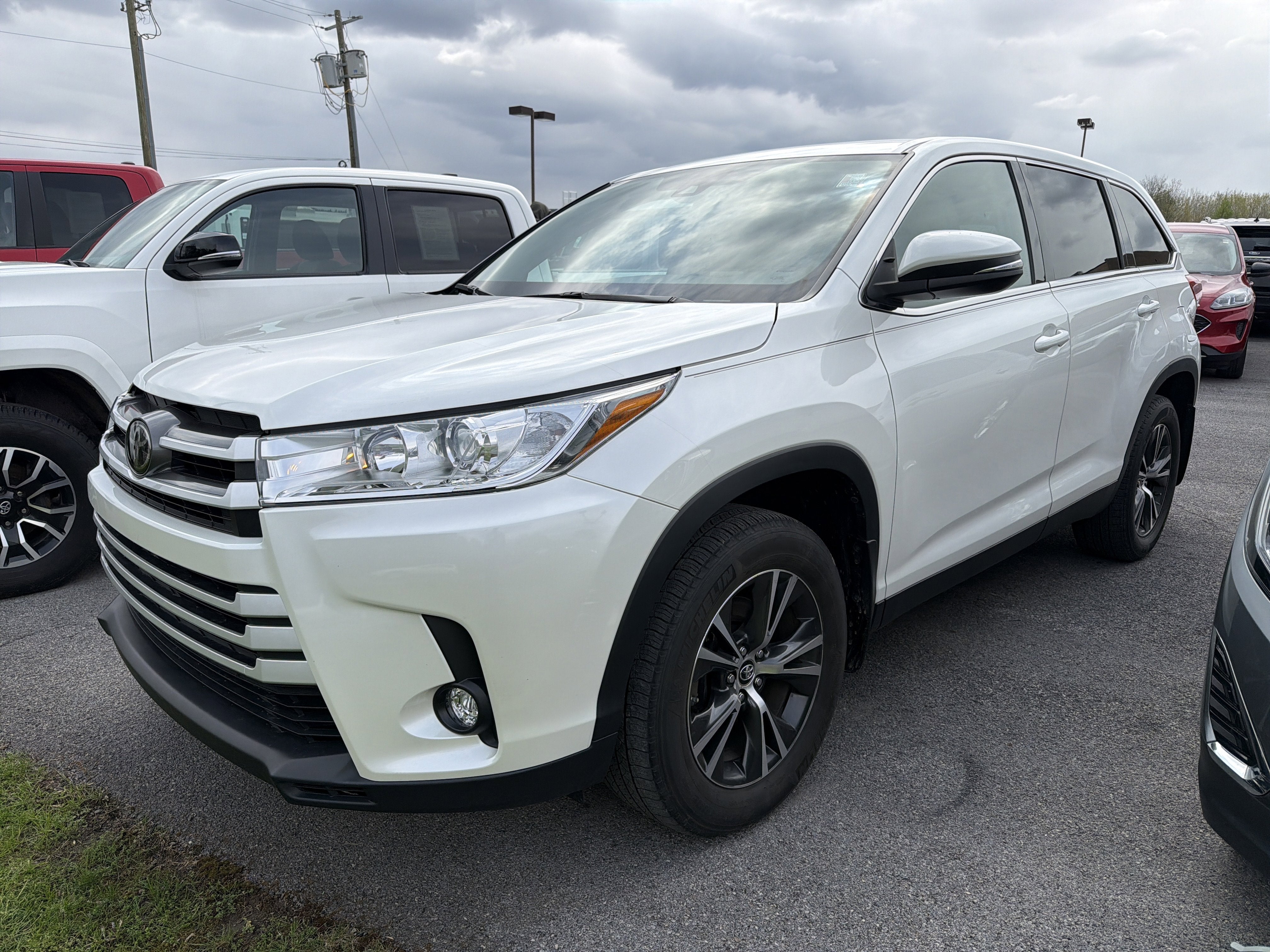 2019 Toyota Highlander LE