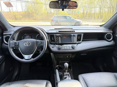 2017 Toyota RAV4 SE