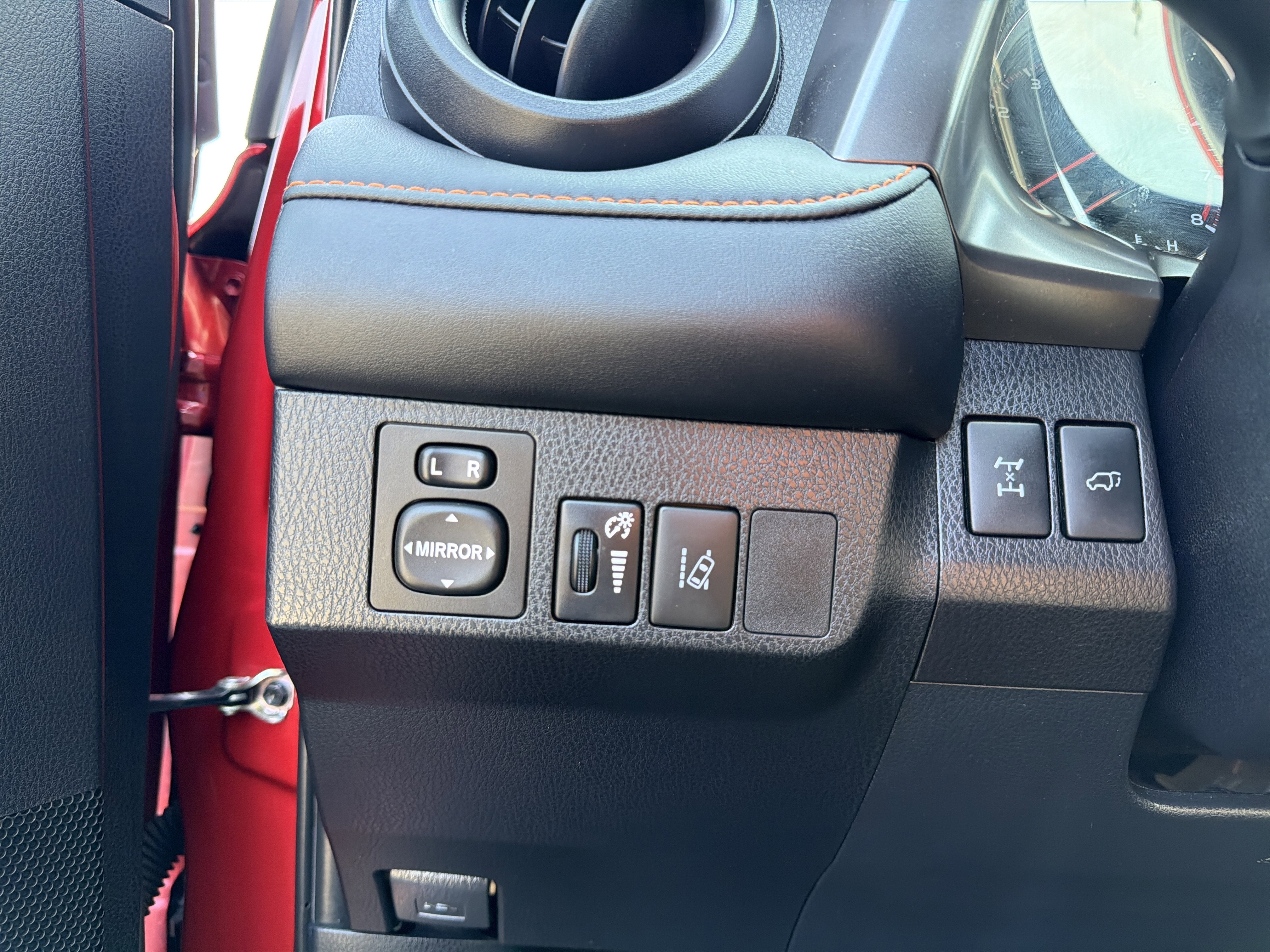2017 Toyota RAV4 SE