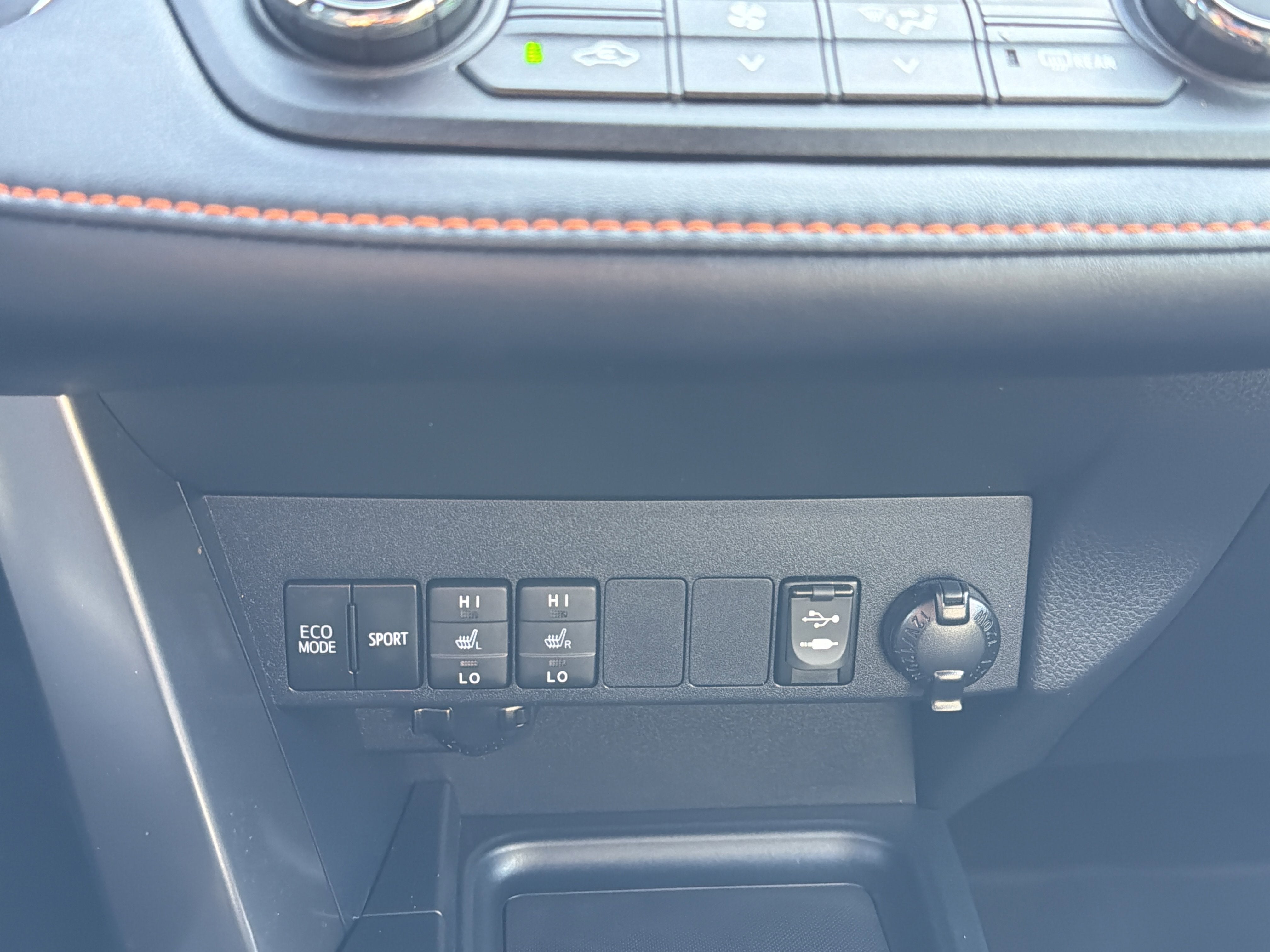 2017 Toyota RAV4 SE