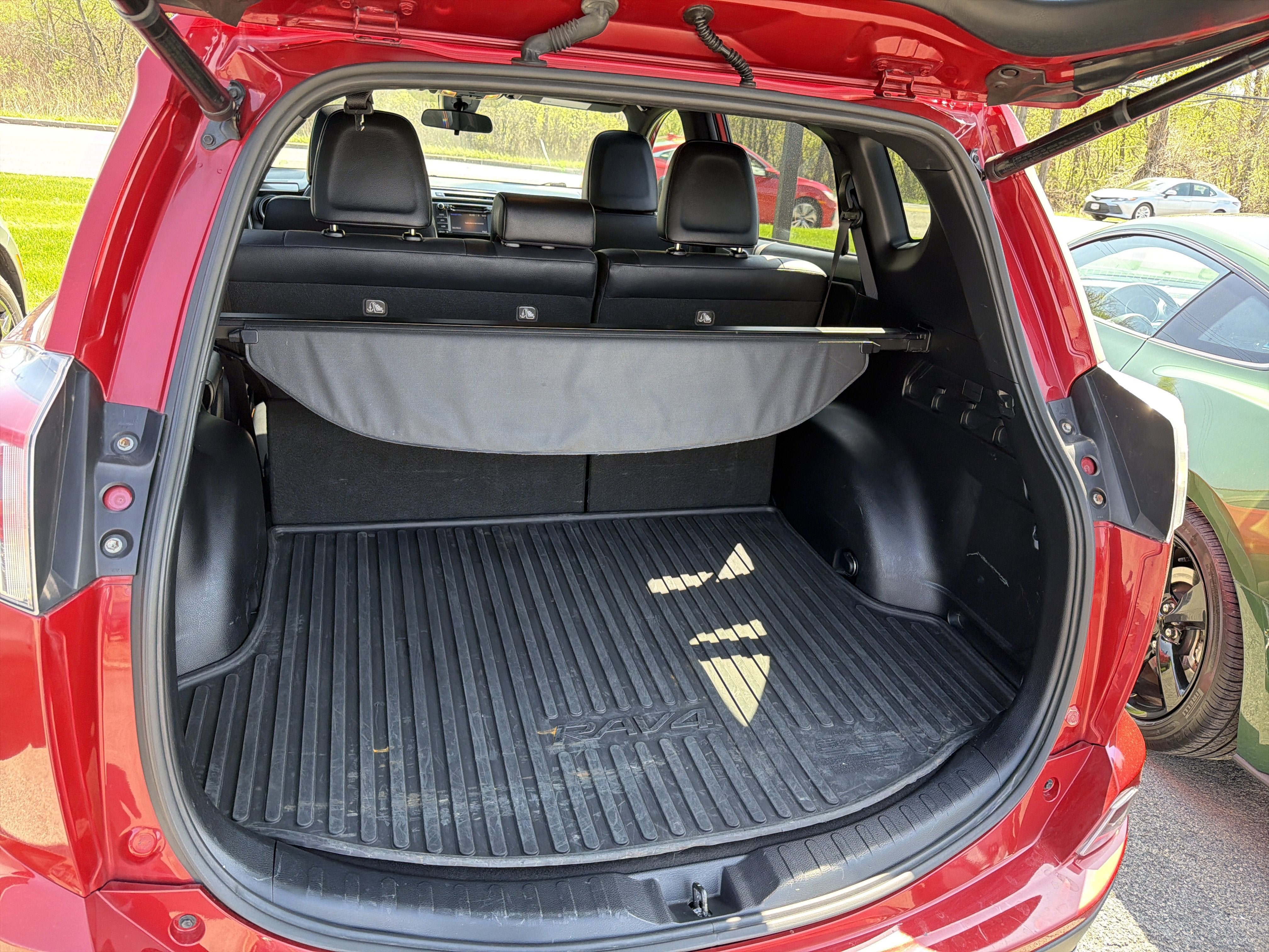 2017 Toyota RAV4 SE