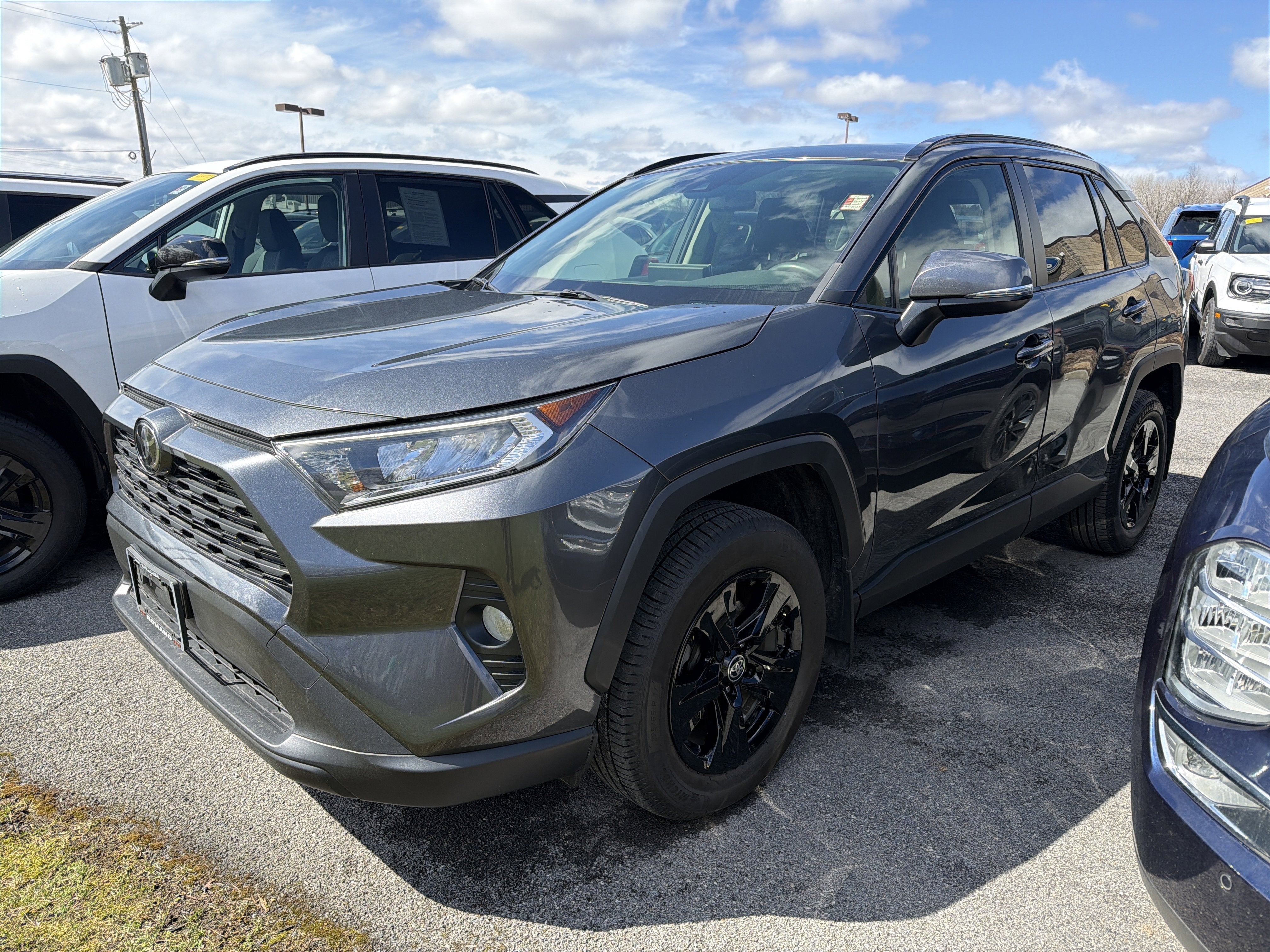 2020 Toyota RAV4 XLE