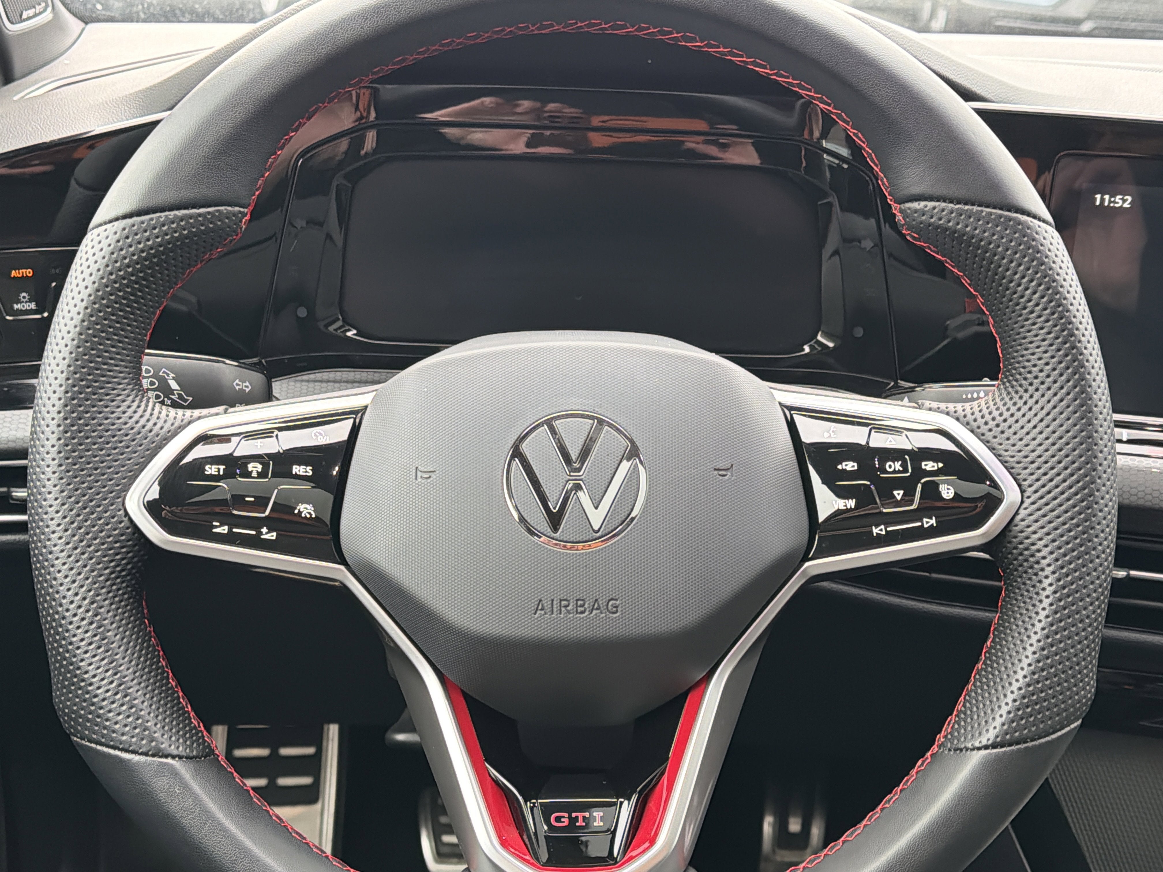 2023 Volkswagen Golf GTI SE