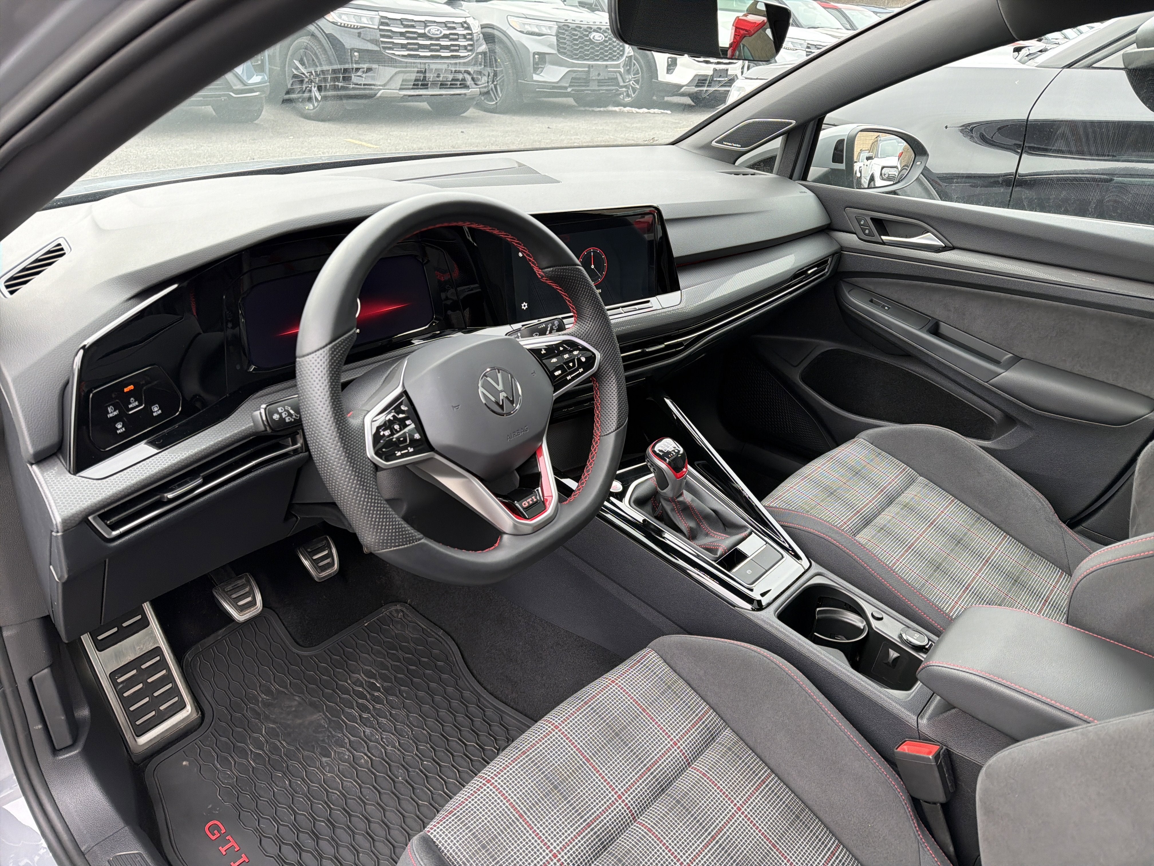 2023 Volkswagen Golf GTI SE